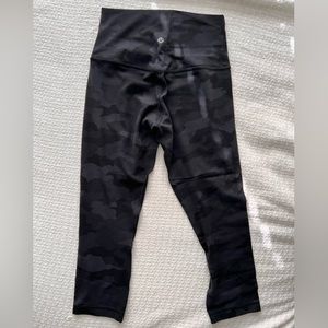 Align High Rise Crop Legging 23” in Heritage 365 Camo Deep Coal Multi Size 6